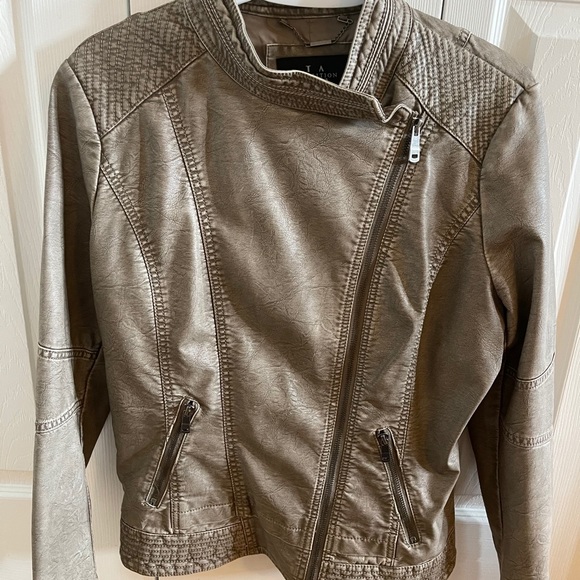 Jacket - Picture 1 of 1